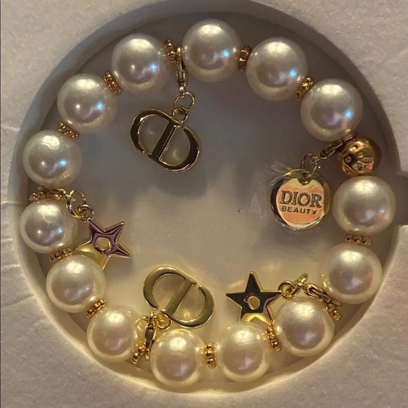 Dior Gold and White Pearl Bracelet - Picture 2 of 4
